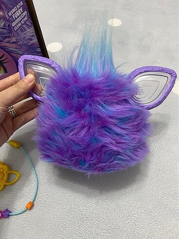  Beden Hasbro furby oyuncak