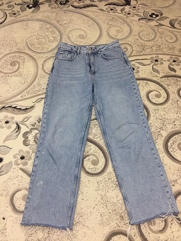 Zara model jean