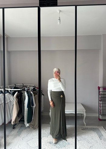 Aksesuar detaylı uzun etek - Görsel 8