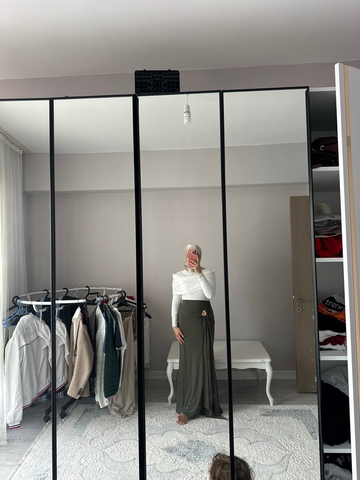 Aksesuar detaylı uzun etek - Görsel 4