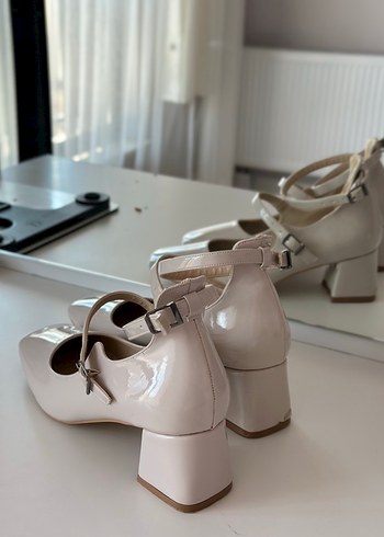 Bej Topuklu Klasik Kadın Ayakkabı - Görsel 3