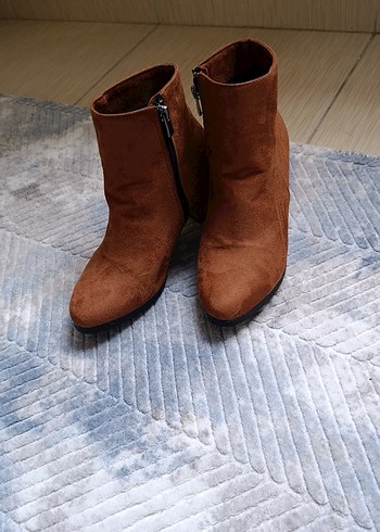 Kahverengi Süet Kadın Topuklu Bot - Görsel 3