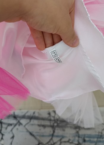 Pembe Barbie Nakışlı Kız Çocuk Elbisesi - Görsel 3