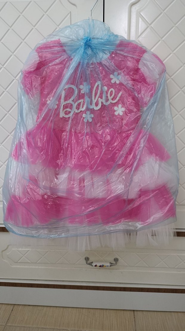 Pembe Barbie Nakışlı Kız Çocuk Elbisesi - Görsel 2