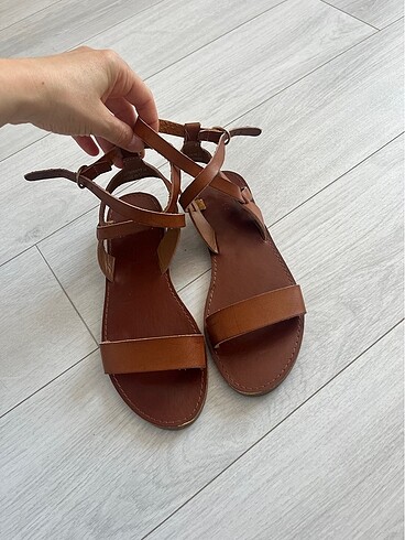 36 Beden New Look marka sandalet
