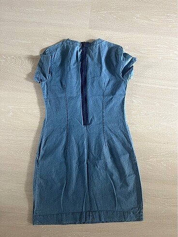 Yumuşak kumaşlı kot elbise - Görsel 6