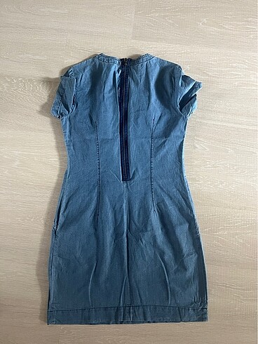 Yumuşak kumaşlı kot elbise - Görsel 7