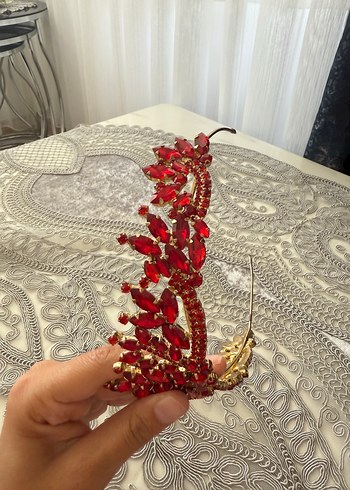 Kırmızı Parlak Taşlı Saç Aksesuarı