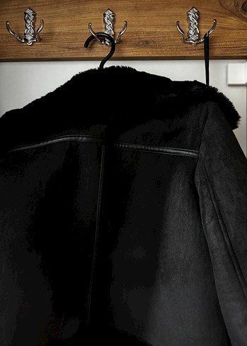 Stradivarius Siyah Süet Kürklü Kadın Ceket - Görsel 4