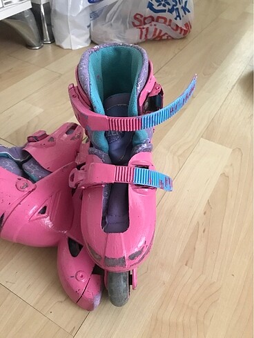 Barbie Lisanslı 7-8 Yaş kız çocuğu pateni?