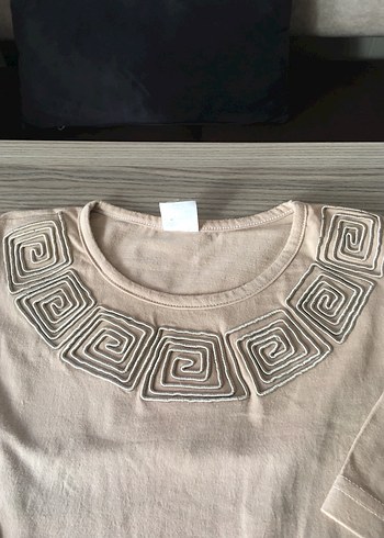 Bej Kısa Kollu Tişört - Görsel 4