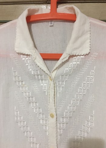 Düğmeli Beyaz Kısa Kollu Pamuklu Gömlek - Görsel 2