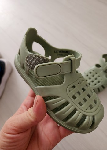 LC Waikiki Yeşil Tokalı Erkek Çocuk Sandalet