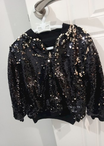 Siyah Pul Detaylı Kapüşonlu Kız Bolero - Görsel 2