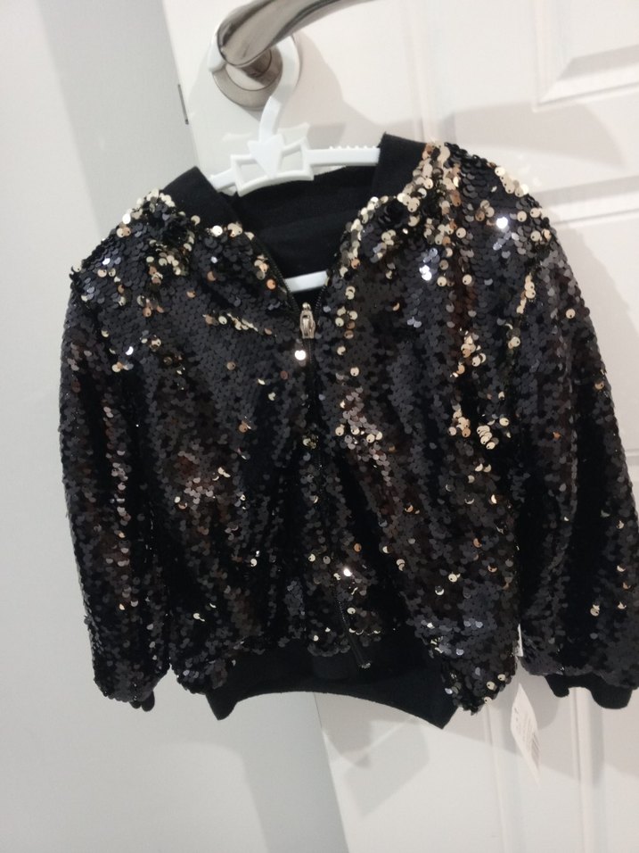 Siyah Pul Detaylı Kapüşonlu Kız Bolero - Görsel 2