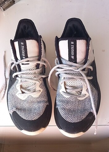Nike air versitile 3