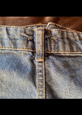 Kadın Mavi Pileli Mini Kot Şort - Görsel 3