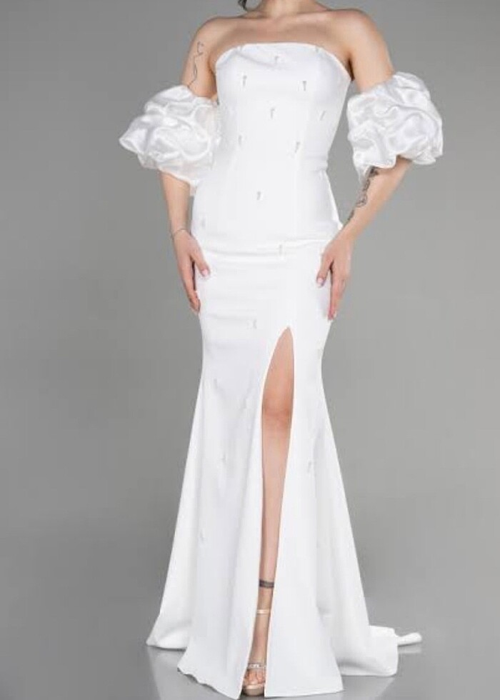 Beyaz inci detaylı nişan elbisesi - Görsel 2