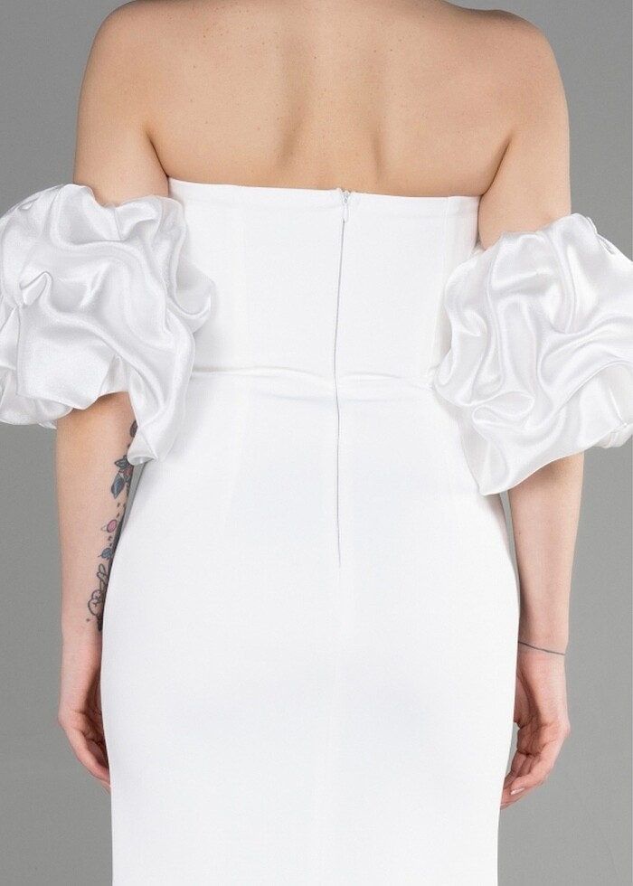 Beyaz inci detaylı nişan elbisesi - Görsel 3