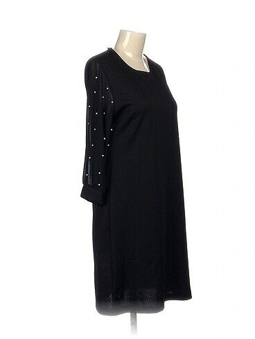 Diğer PreLoved Kısa Elbise %70 İndirimli.