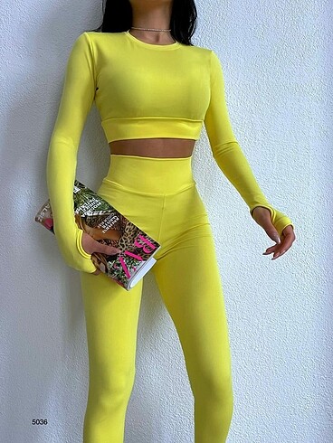 Yüksel Bel Tayt Crop Bluz