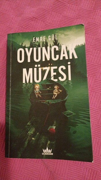 Oyuncak müzesi ve oyuncak mezarlığı kitap