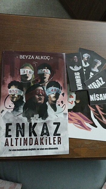 Enkaz altındakiler