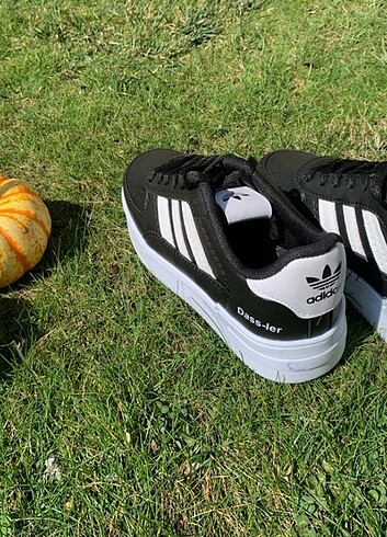 Adidas dassler 