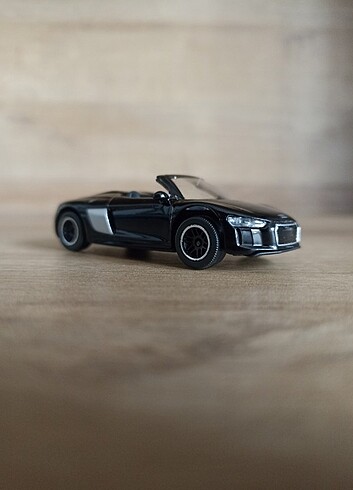 Audi R8 - Majorette