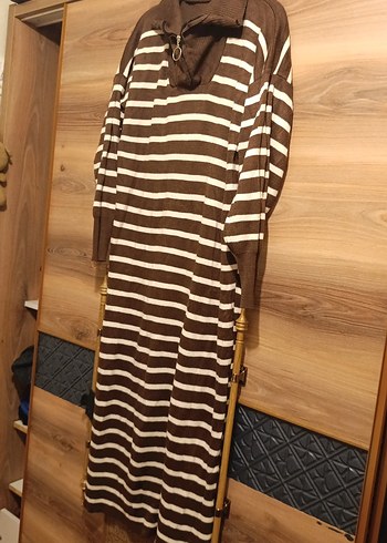 Uzun Kollu Kahverengi Çizgili Triko Elbise - Görsel 2