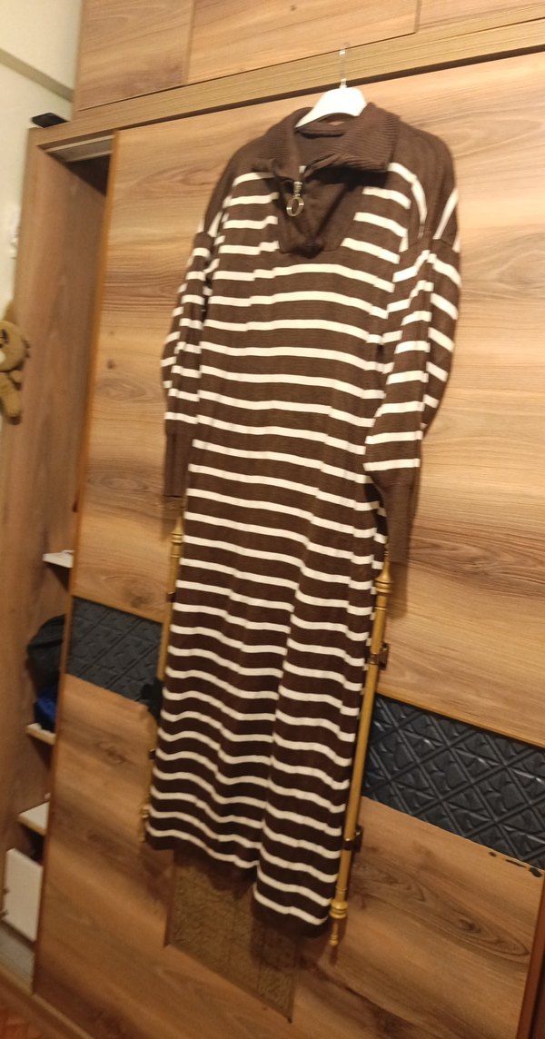 Uzun Kollu Kahverengi Çizgili Triko Elbise - Görsel 3