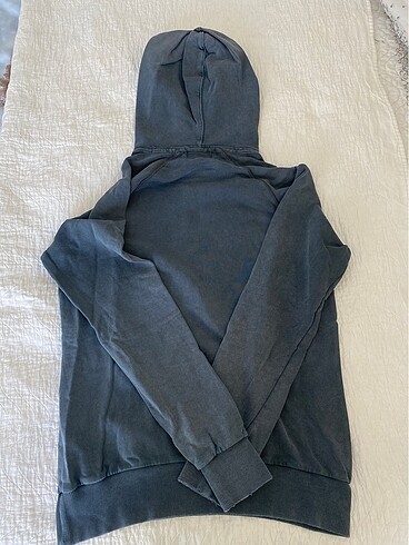 Mavi kapüşonlu sweatshirt