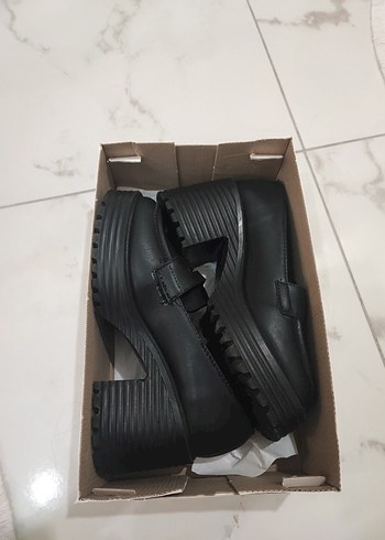 Siyah Platform Topuklu Kadın Ayakkabı - Görsel 3