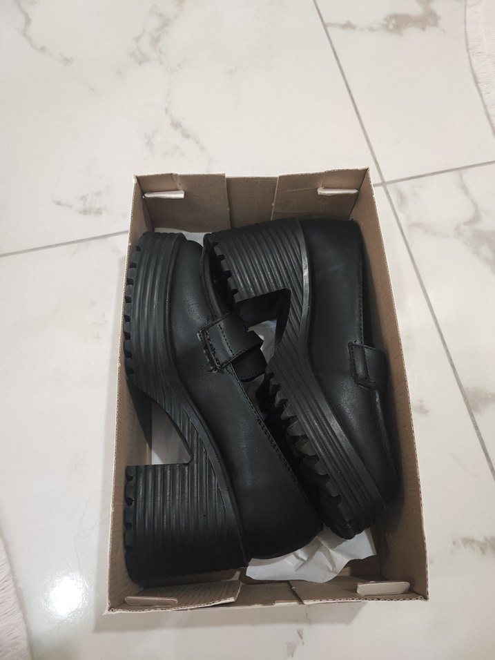 Siyah Platform Topuklu Kadın Ayakkabı - Görsel 3