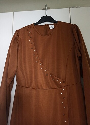 44 Beden camel Renk Elbise