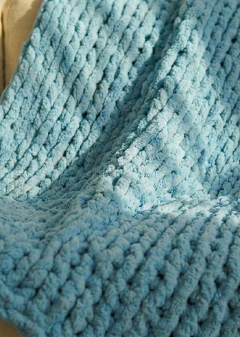 Pastel Mavi Örgü Tv Battaniyesi - Görsel 2