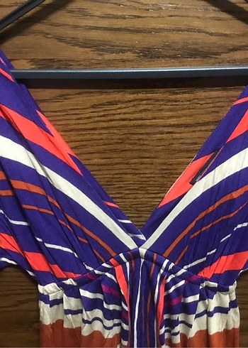 V Yaka Renkli Mango Elbise - Görsel 3