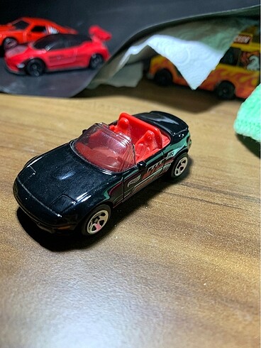  Beden Renk Hot wheels