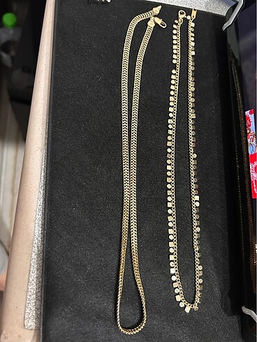 14k renginde kolye