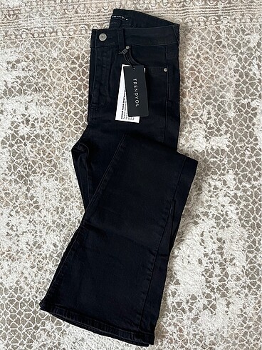 Siyah flare jean