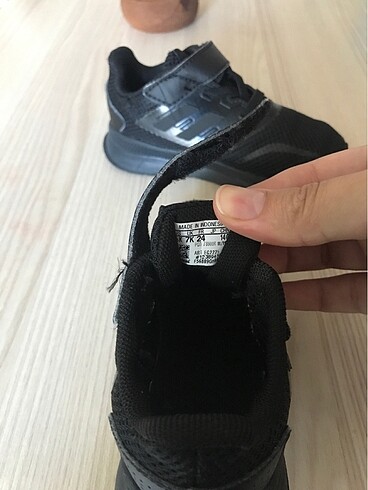 24 Beden siyah Renk Adidas ayakkabı