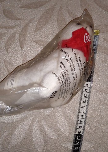 Beyaz ve gri Coca-Cola peluş oyuncak fok - Görsel 3