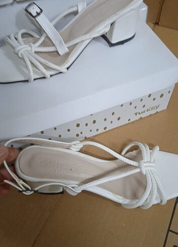 39 Beden beyaz Renk Beyaz sandalet