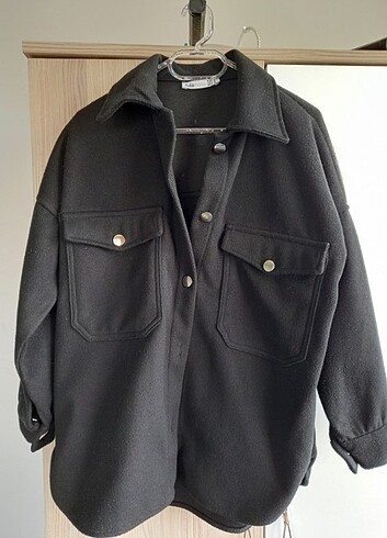Siyah gömlek ceket