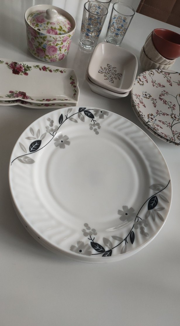 Çiçek Desenli Beyaz Yemek Takımı - Görsel 2