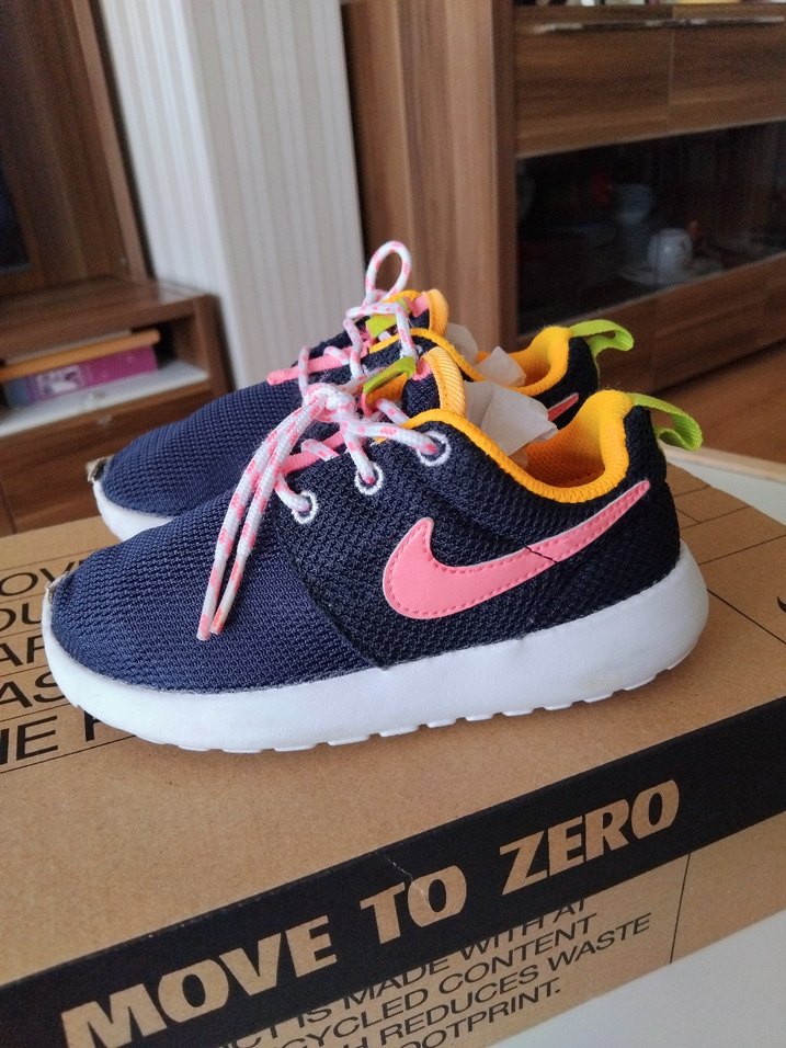 Nike Kız Çocuk Yazlık Ayakkabı - Görsel 3