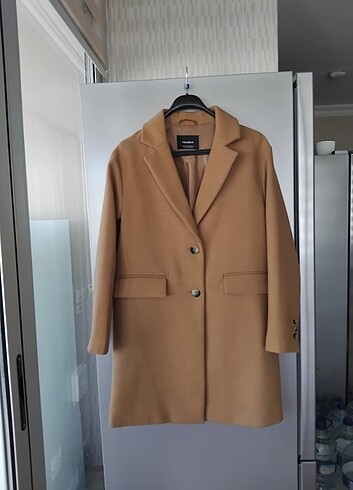 Pull and Bear Astarlı Kadın Kaban