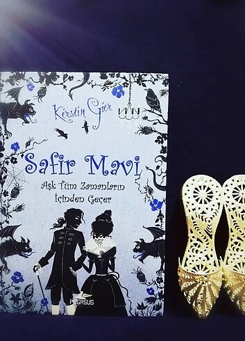 Aşk tüm zamanların içinden geçer safir mavi