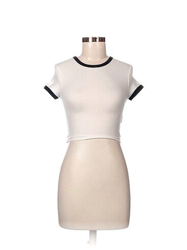 H&M T-shirt %70 İndirimli.