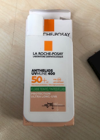La Roche-Posay Anthelios SPF 50+ Yağ Kontrol Tonlu Sıvı - Görsel 2